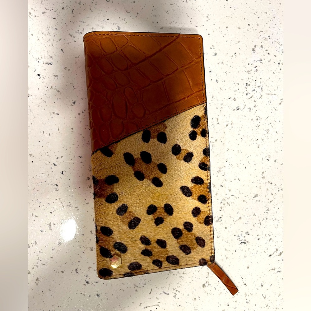 ANIMAL PRINT LEATHER WALLET